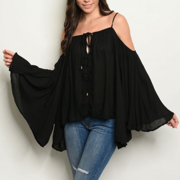 Trend Setter Diva Boutique Tops - OVERSIZED BOHO STYLE COLD SHOULDER BELL SLEEVE TOP